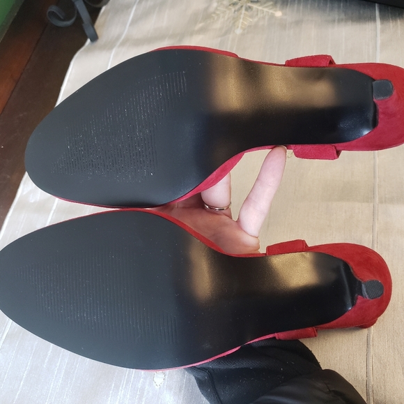 Colin Stuart Red Suede Heels Size 9 - Picture 4 of 12